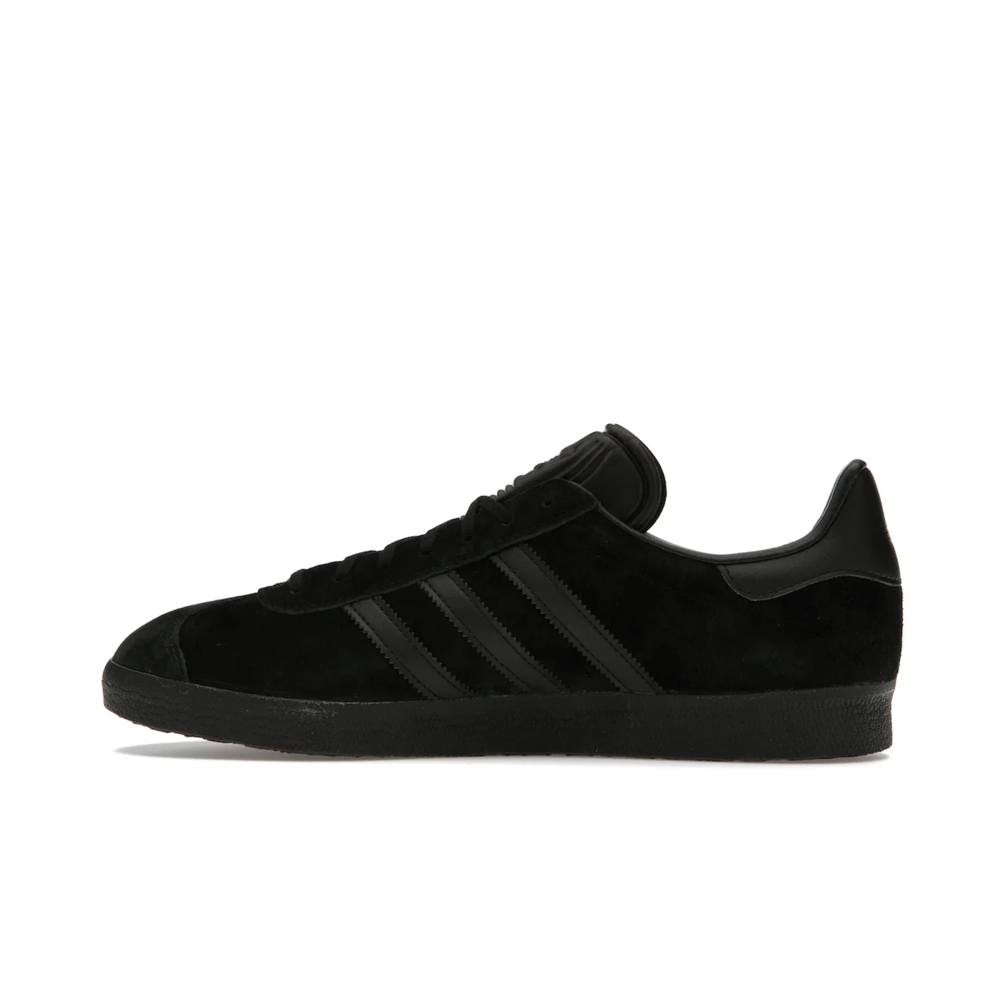 adidas Gazelle Triple Black