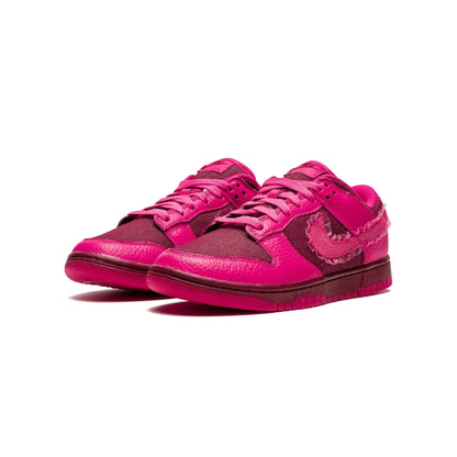 Nike Dunk Low Valentine's Day (2022) (Women's)