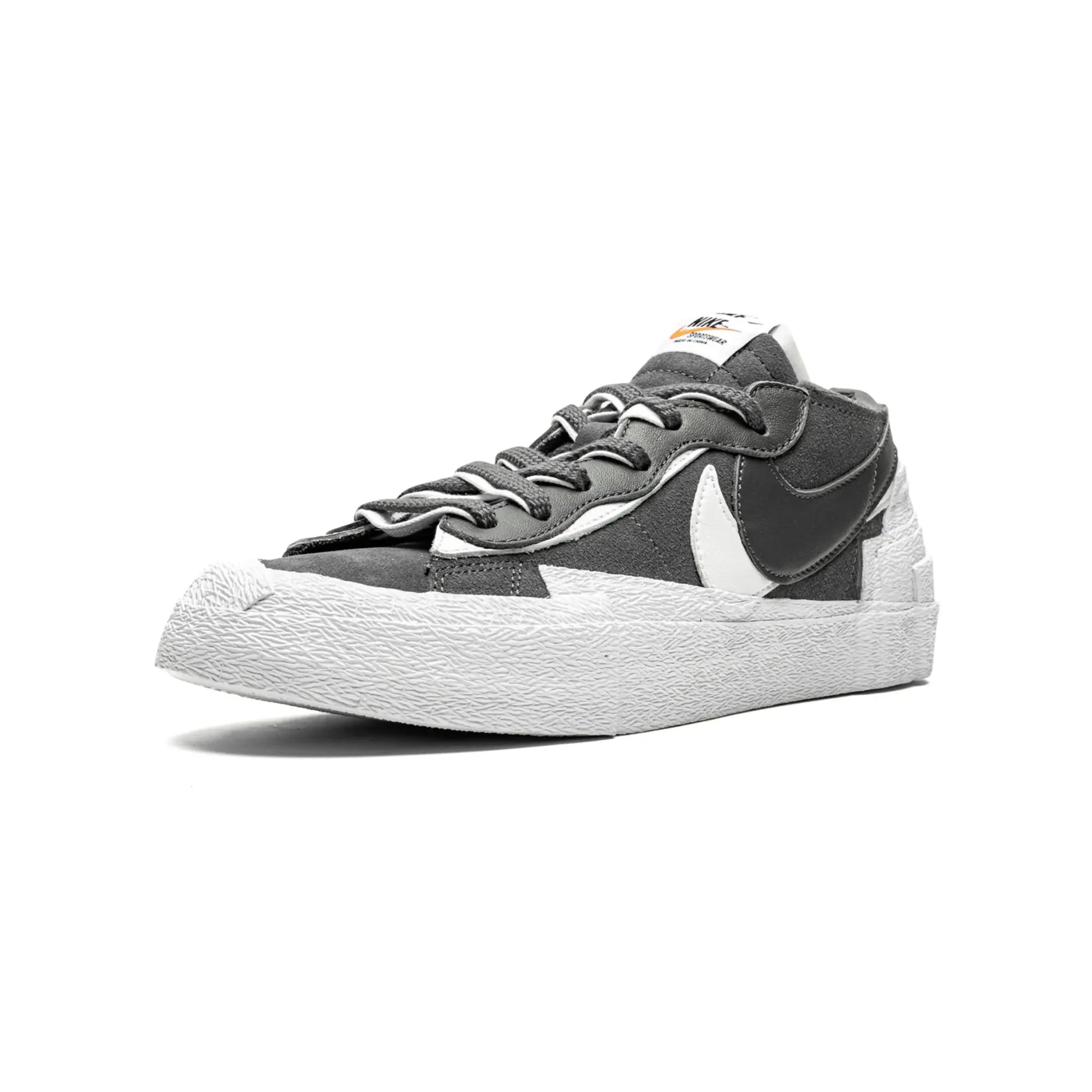 Nike Blazer Low sacai Iron Grey