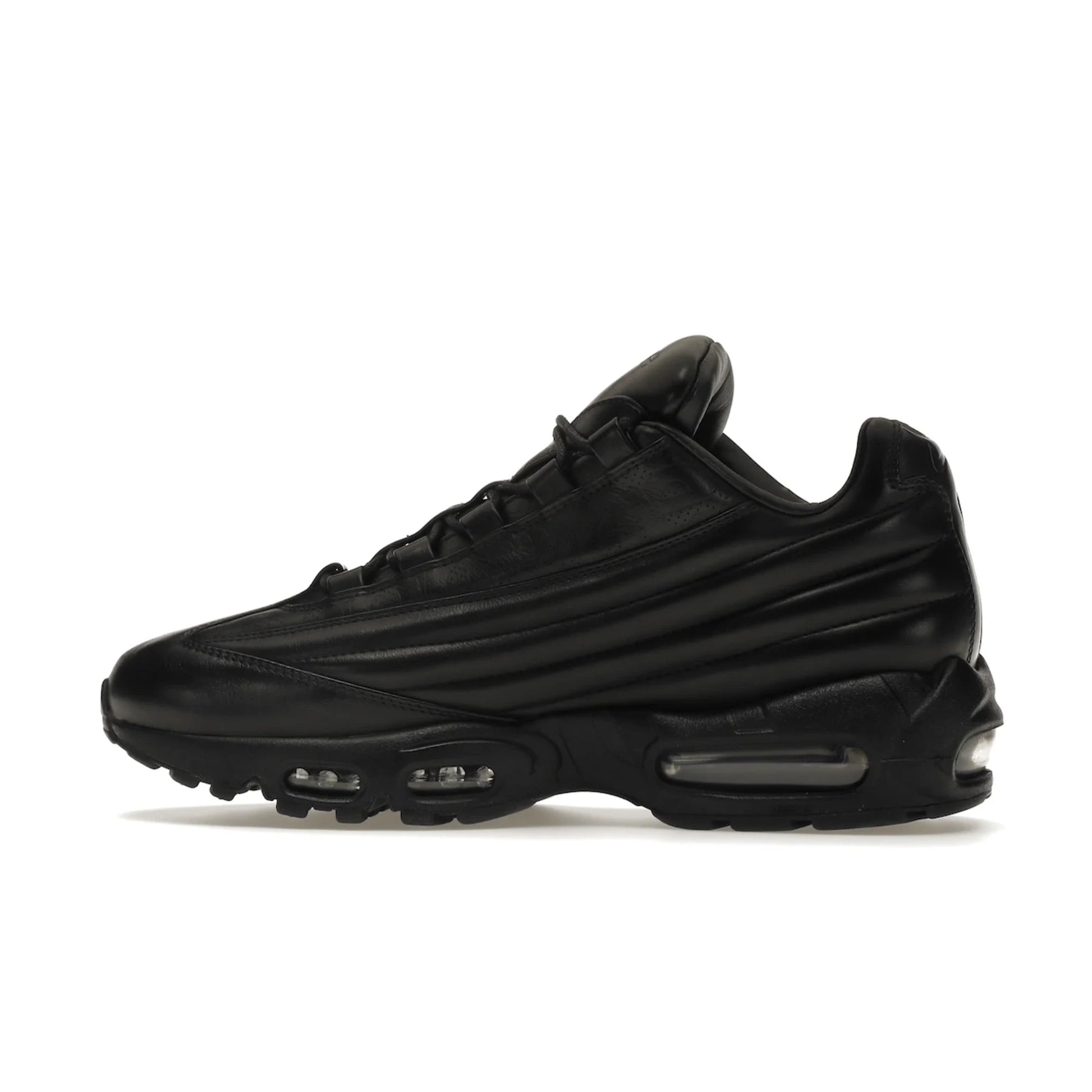 Nike Air Max 95 Lux Supreme Triple Black