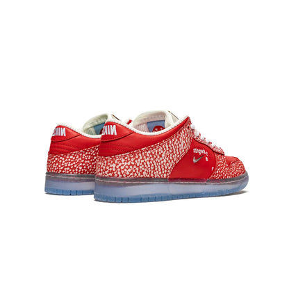 Nike SB Dunk Low Stingwater Magic Mushroom