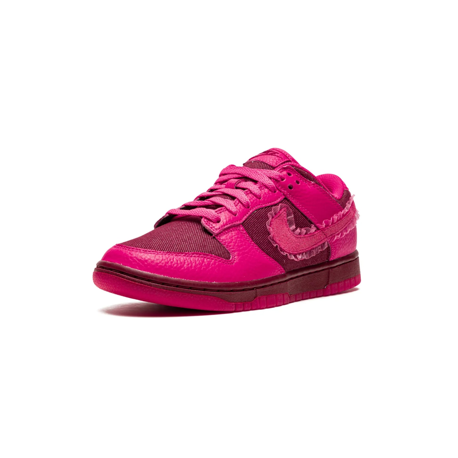 Nike Dunk Low Valentine's Day (2022) (Women's)